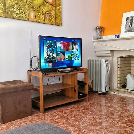 Enjoy Lisbon Cascais Sintra 1200 Metres To Metro Blue Line Sintra Rail Line Free Parking Appartement Amadora Buitenkant foto