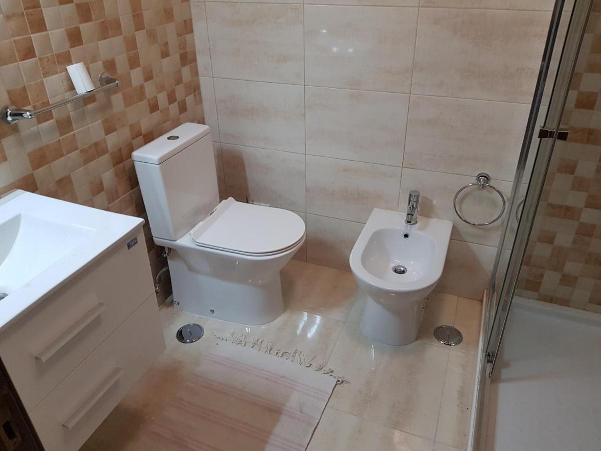 Enjoy Lisbon Cascais Sintra 1200 Metres To Metro Blue Line Sintra Rail Line Free Parking Appartement Amadora Buitenkant foto