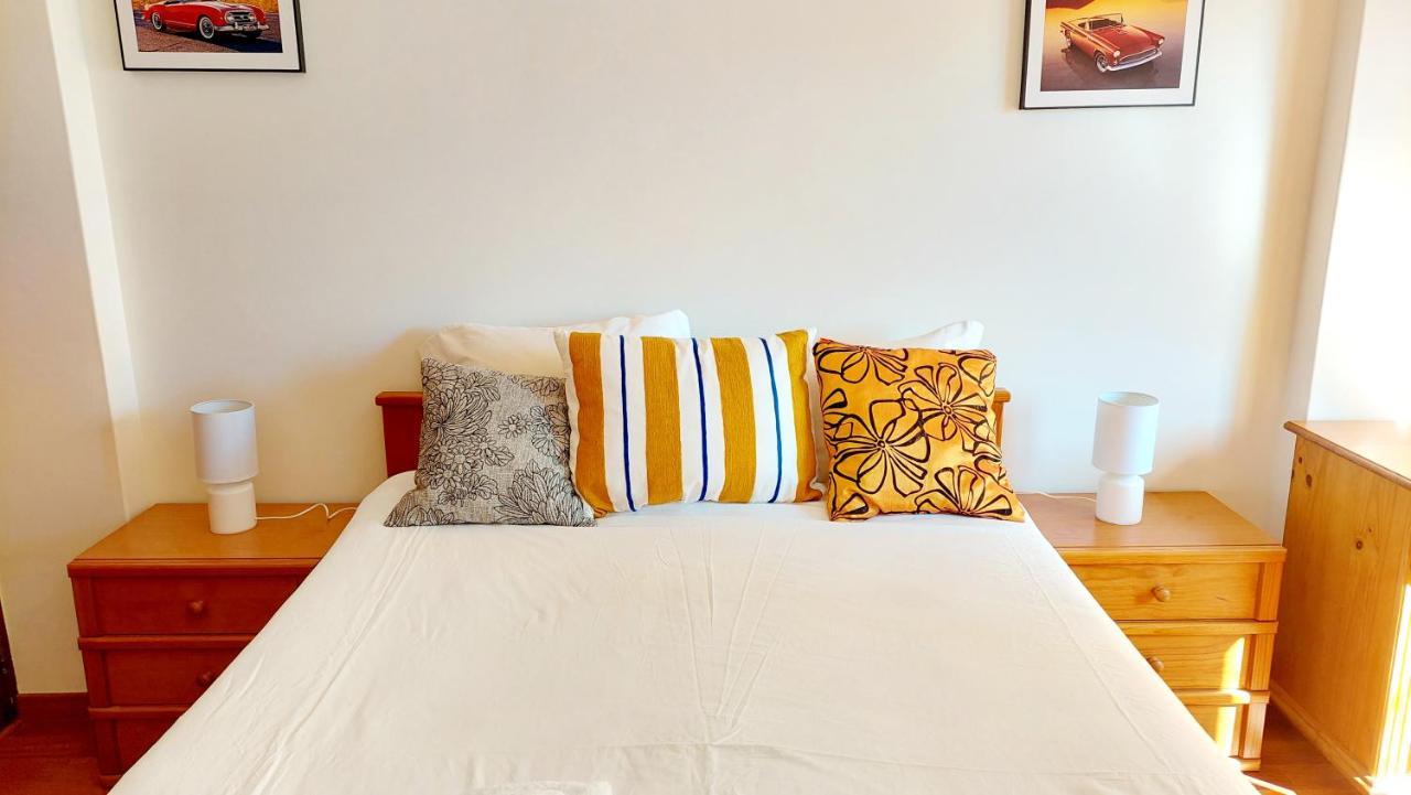 Enjoy Lisbon Cascais Sintra 1200 Metres To Metro Blue Line Sintra Rail Line Free Parking Appartement Amadora Buitenkant foto