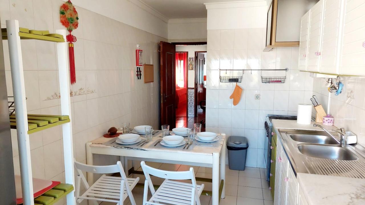 Enjoy Lisbon Cascais Sintra 1200 Metres To Metro Blue Line Sintra Rail Line Free Parking Appartement Amadora Buitenkant foto