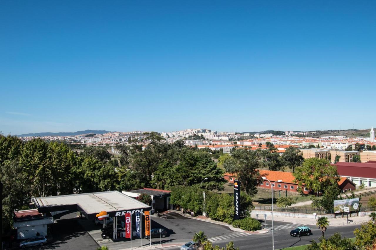 Enjoy Lisbon Cascais Sintra 1200 Metres To Metro Blue Line Sintra Rail Line Free Parking Appartement Amadora Buitenkant foto