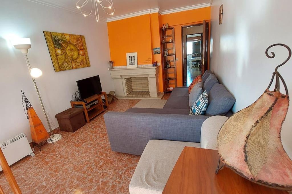 Enjoy Lisbon Cascais Sintra 1200 Metres To Metro Blue Line Sintra Rail Line Free Parking Appartement Amadora Buitenkant foto